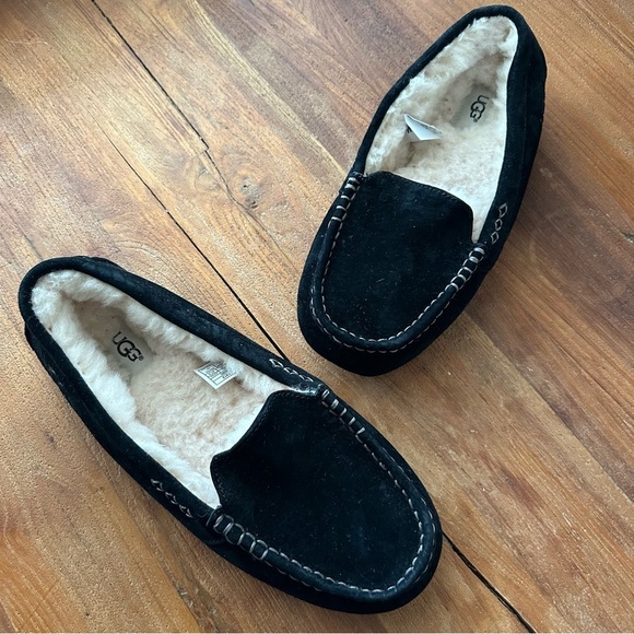 Ugg Ansley Slipper Black Water Resistant Suede - Picture 9 of 9